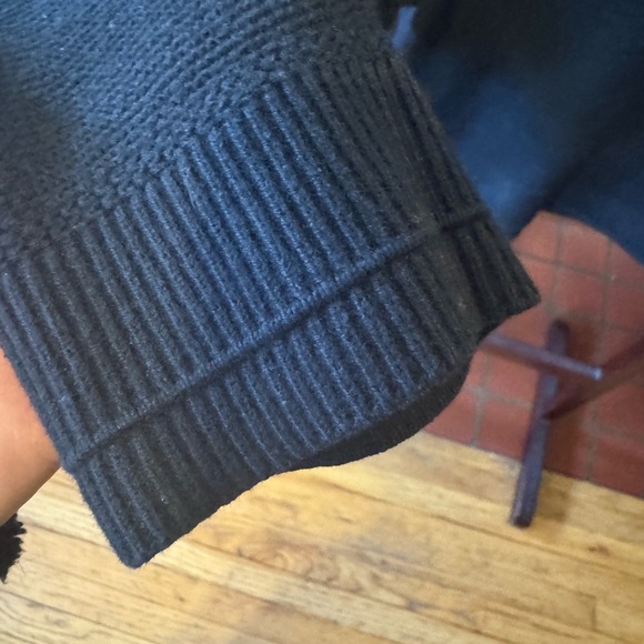 Lululemon cropped cotton sweater size 8 - Picture 3 of 8